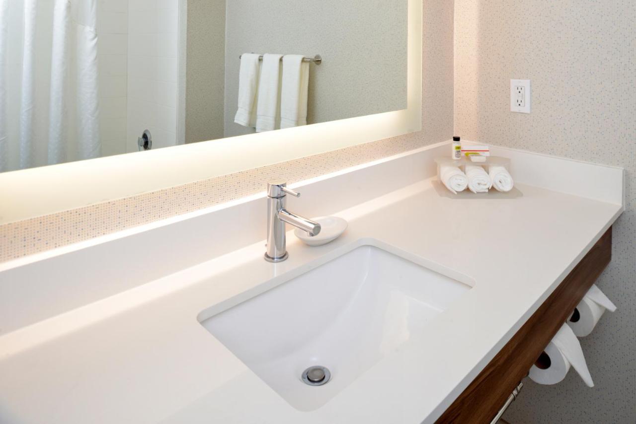 Holiday Inn Express Lodi By Ihg Exterior foto