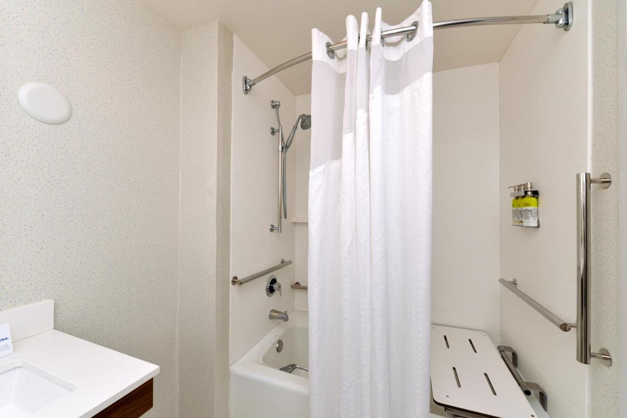 Holiday Inn Express Lodi By Ihg Exterior foto